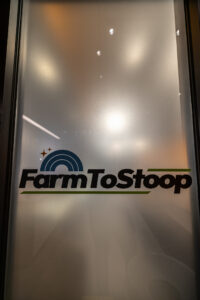 Farm to Stoops logo